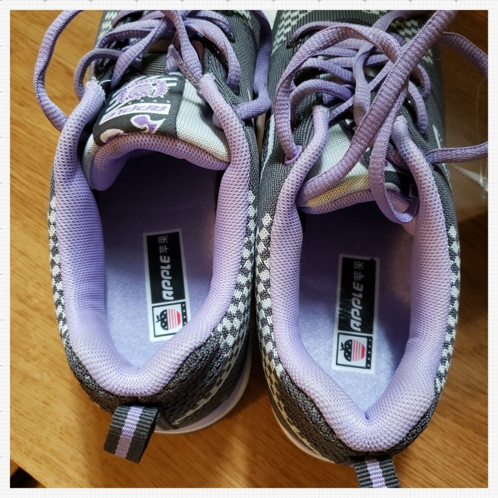 Brand new Stylish Wos athletic Apple Shoes - Picture 3 of 6